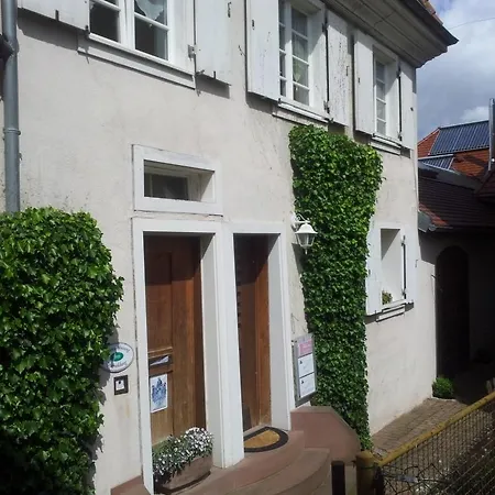 Haus Burgblick شقة انديغن