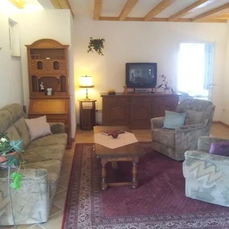 شقة Haus Burgblick *