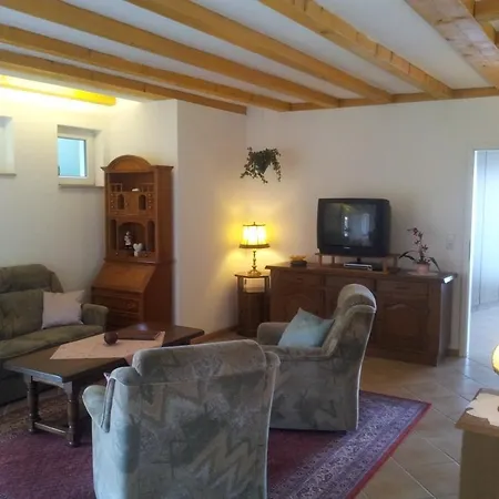 شقة Haus Burgblick انديغن
